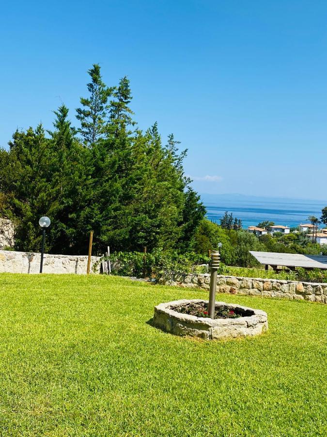 Detached Villa With Sea View Hanioti Exterior photo