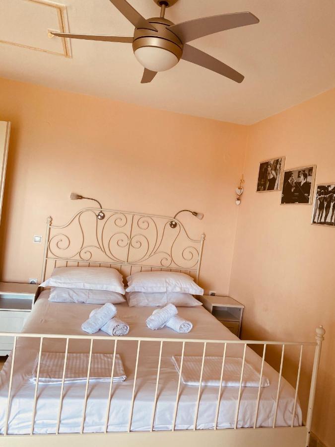 Detached Villa With Sea View Hanioti Exterior photo
